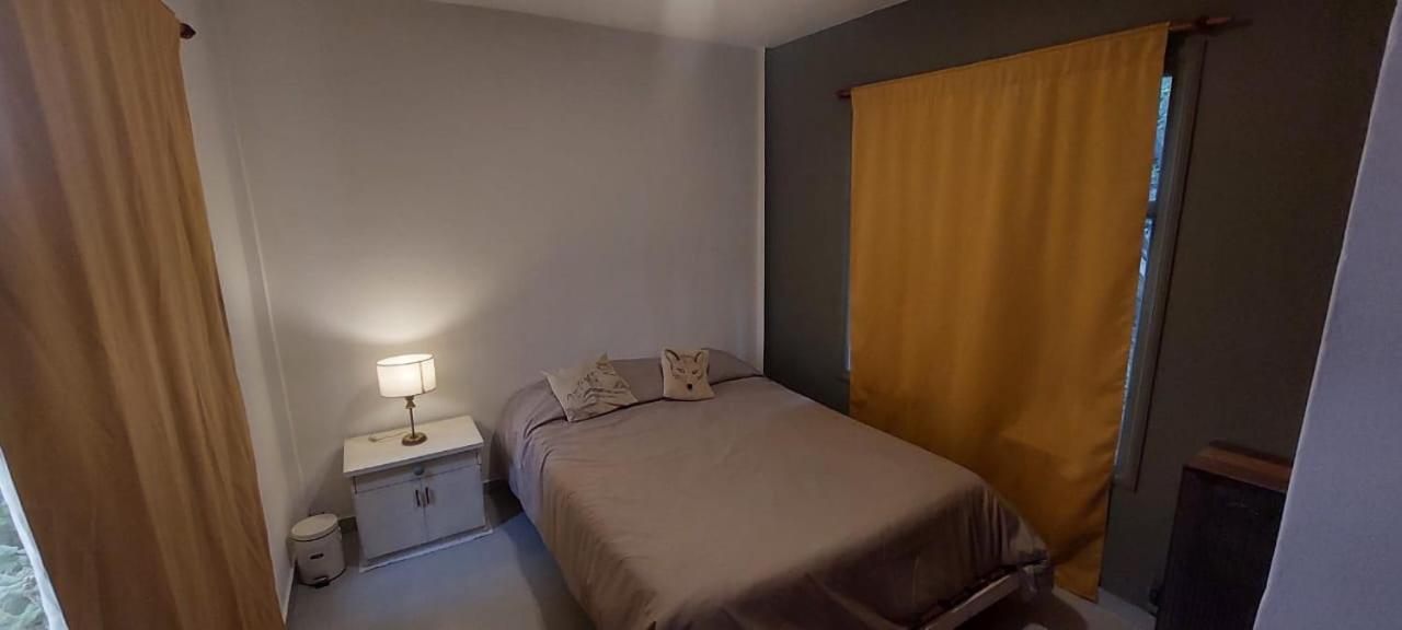 Habitacion En Casa De Familia Cerca De La Laguna Room Next To The Lagoon 우수아이아 외부 사진