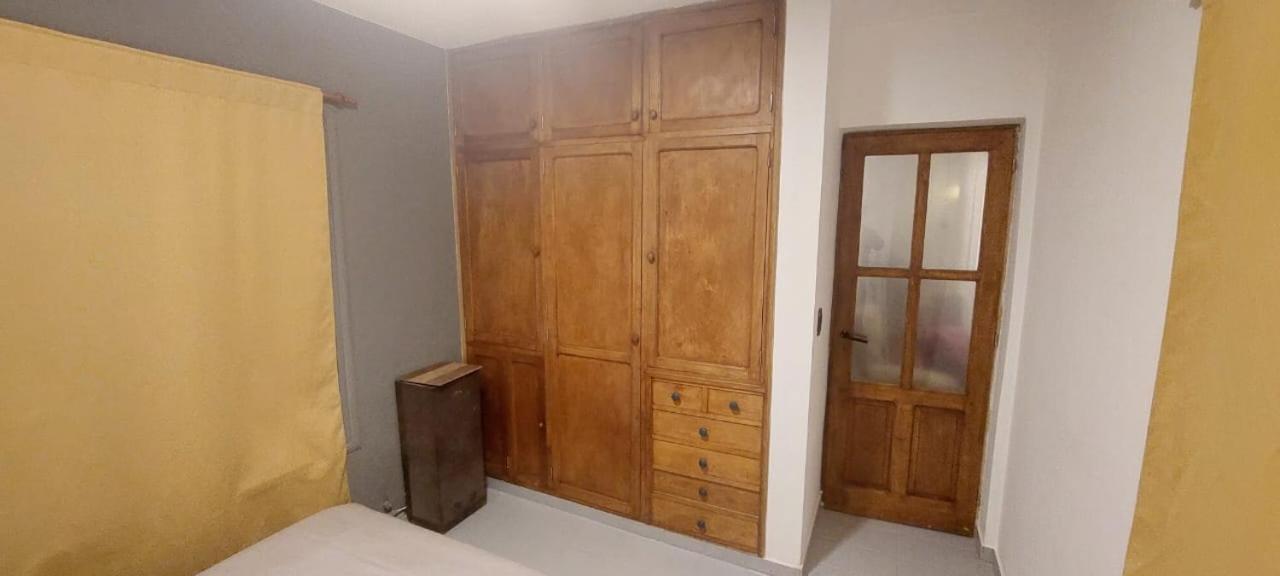 Habitacion En Casa De Familia Cerca De La Laguna Room Next To The Lagoon 우수아이아 외부 사진